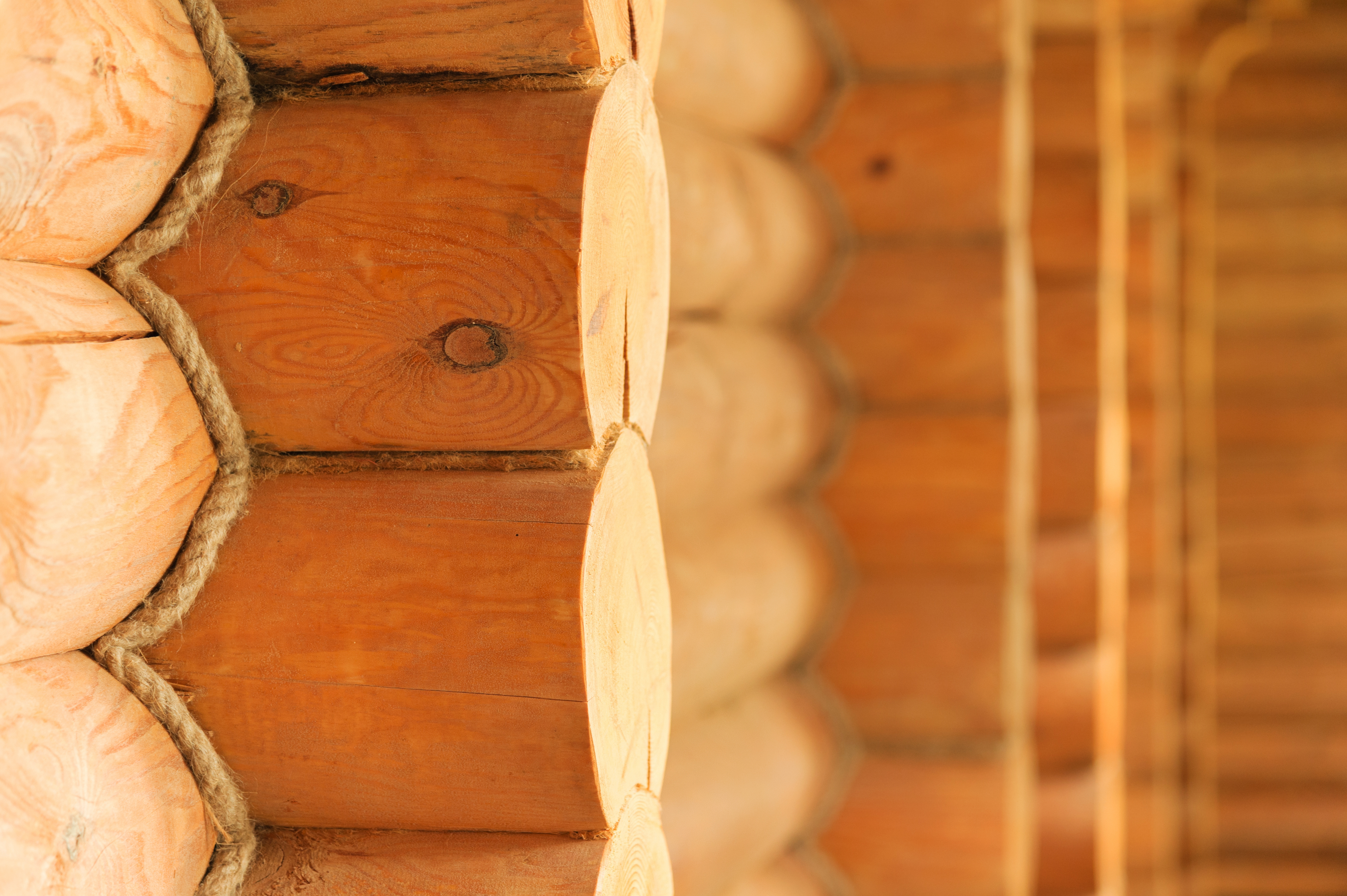 Jak dbać o dom z bali - Sposoby impregnacji drewna