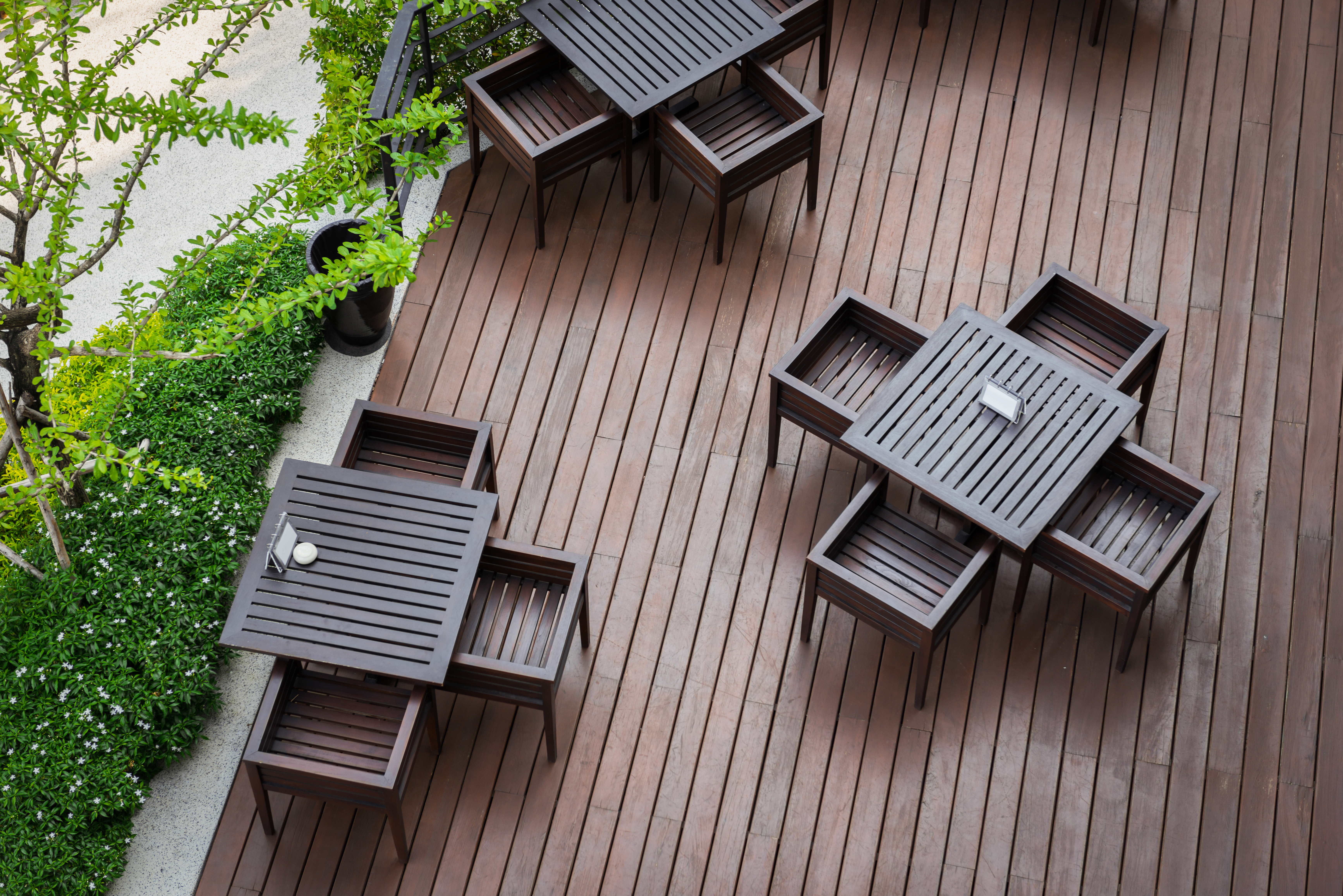 Drewniana podłoga na balkon – o czym musisz pamiętać?